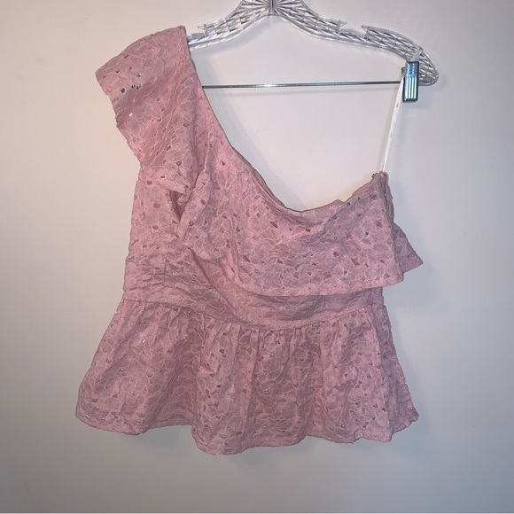J.O.A. Pink Floral Eyelet Lace One Shoulder Peplum Top L - Picture 2 of 9